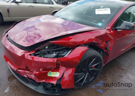 2024 Tesla Model 3 Performance All-Wheel Drive из США, поврежденный, VIN 5YJ3E1ET6RF884290